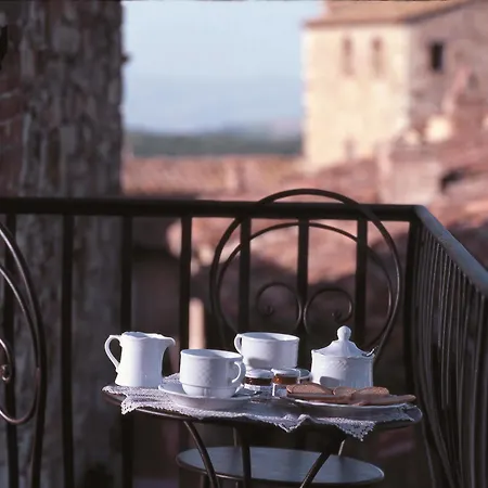 Palazzo Malaspina Bed & Breakfast 3*